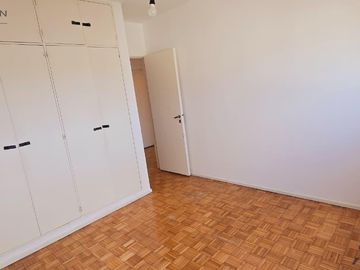 Av. Rivadavia al 3900 departamento 2 ambientes en Almagro