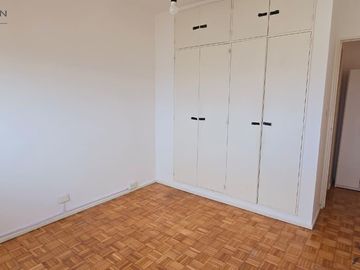 Av. Rivadavia al 3900 departamento 2 ambientes en Almagro