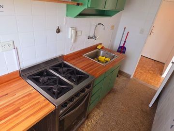 Av. Rivadavia al 3900 departamento 2 ambientes en Almagro