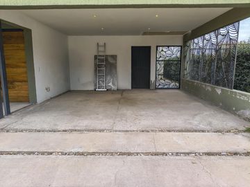EXCELENTE CASA EN EL EXCLUSIVO BARRIO PORTAL DE VISTALBA