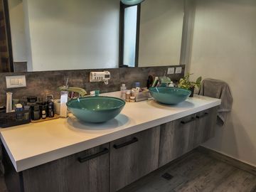 EXCELENTE CASA EN EL EXCLUSIVO BARRIO PORTAL DE VISTALBA