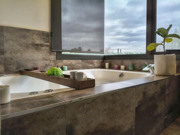 EXCELENTE CASA EN EL EXCLUSIVO BARRIO PORTAL DE VISTALBA