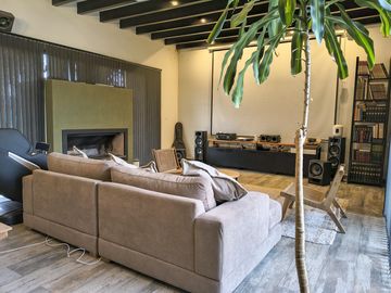 EXCELENTE CASA EN EL EXCLUSIVO BARRIO PORTAL DE VISTALBA