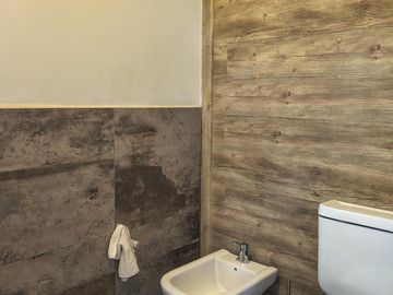EXCELENTE CASA EN EL EXCLUSIVO BARRIO PORTAL DE VISTALBA