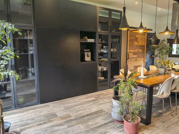 EXCELENTE CASA EN EL EXCLUSIVO BARRIO PORTAL DE VISTALBA
