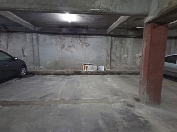 Departamento de 3 ambientes con 2 cocheras cubiertas