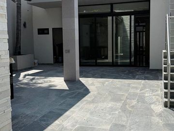 CASA EN VENTA CONTRY LA SILLA