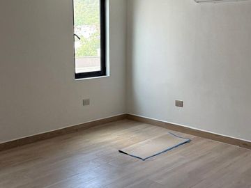 CASA EN VENTA CONTRY LA SILLA