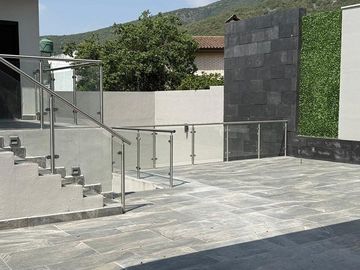 CASA EN VENTA CONTRY LA SILLA