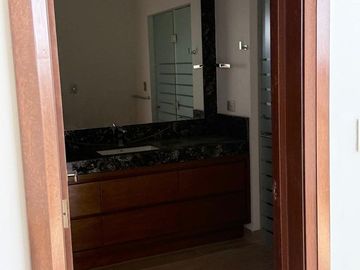 CASA EN VENTA CONTRY LA SILLA