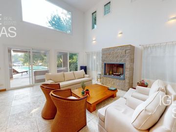 Casa en alquiler al río amoblada, en Santa María de Tigre