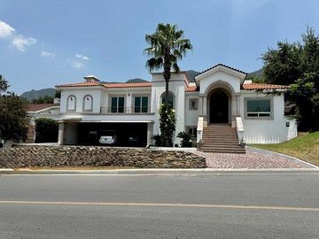 Casa en venta en Carretera Nacional/Hacienda las Misiones