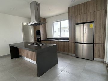Casa En Venta NUEVA en Ensenada Bajamar Golf Resort