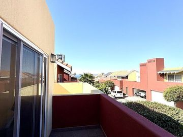 CASA EN VENTA EN PRIVADA  EN PLAYAS DE TIJUANA - LA PERLA RESIDENCIAL