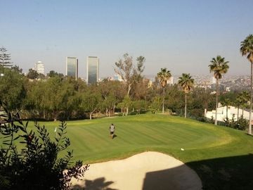 Renta departamento AMPLIO en Hipódromo con vista