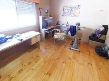 Casa Las lomitas, lote amplio, Lomas de Zamora, multifamiliar 2 viviendas MB estado