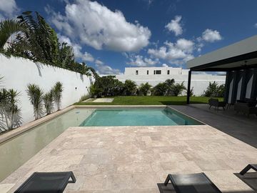 Casa (32) en Venta en Privada Moravia, Temozón Norte