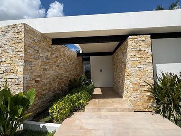 Casa (32) en Venta en Privada Moravia, Temozón Norte