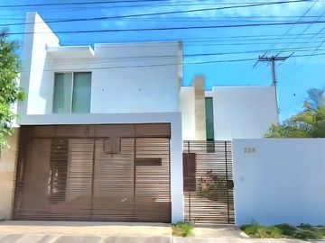 Renta casa En Montes de Amé 3 Recamaras con piscina
