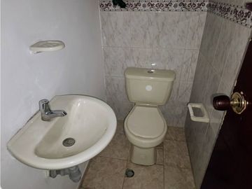 Local Comercial Pereira, Sector Lago Uribe
