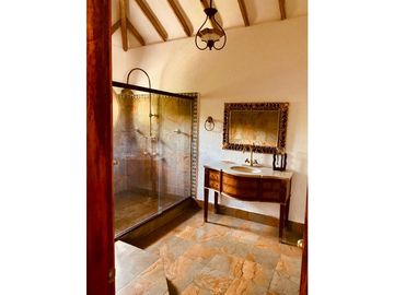 VENDEMOS CASA EN LOS BALSOS/ EL POBLADO