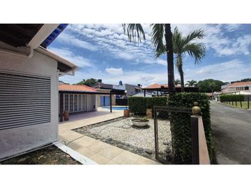 CASA CAMPESTRE APIAY ARRIENDO /VENDO