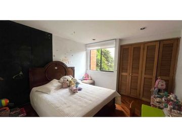 VENTA DE APARTAMENTO DUPLEX EN EL POBLADO POR LA CLINICA MEDELLN