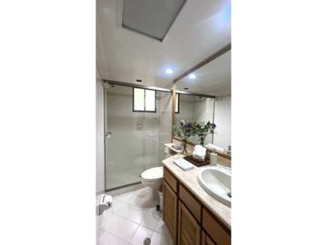 VENTA DE APARTAMENTO DUPLEX EN EL POBLADO POR LA CLINICA MEDELLN