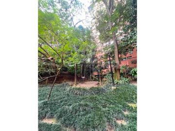 VENTA DE APARTAMENTO DUPLEX EN EL POBLADO POR LA CLINICA MEDELLN