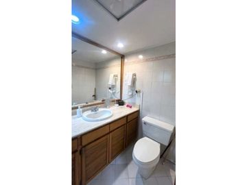 VENTA DE APARTAMENTO DUPLEX EN EL POBLADO POR LA CLINICA MEDELLN