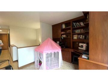 VENTA DE APARTAMENTO DUPLEX EN EL POBLADO POR LA CLINICA MEDELLN