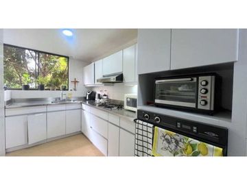 VENTA DE APARTAMENTO DUPLEX EN EL POBLADO POR LA CLINICA MEDELLN