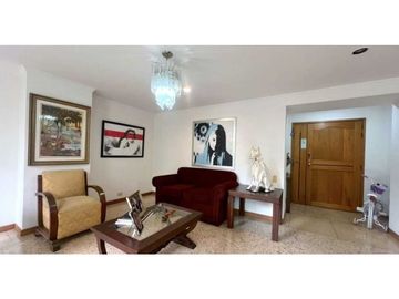 VENTA DE APARTAMENTO DUPLEX EN EL POBLADO POR LA CLINICA MEDELLN