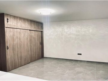 Casa En Venta En Laureles