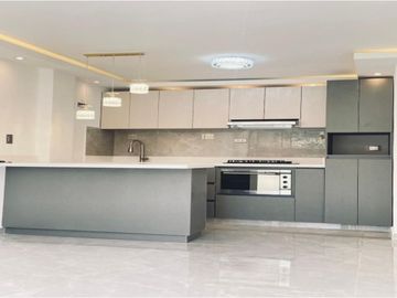 Casa En Venta En Laureles