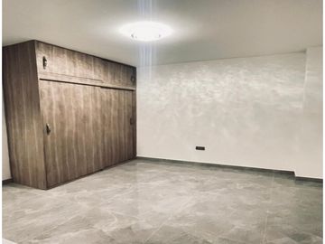 Casa En Venta En Laureles