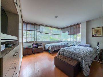 Apartamento en venta con vista a los cerros en Chicó Alto, Bogotá