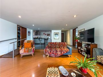 Apartamento en venta con vista a los cerros en Chicó Alto, Bogotá