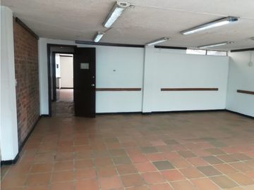 SE ARRIENDA EDIFICIO 1000 m² CHICO