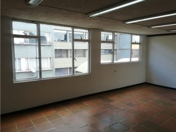 SE ARRIENDA EDIFICIO 1000 m² CHICO