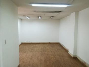 SE ARRIENDA EDIFICIO 1000 m² CHICO