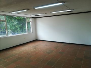 SE ARRIENDA EDIFICIO 1000 m² CHICO