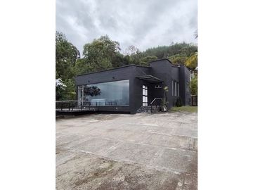 Casa en arriendo Las Palmas, Medellín