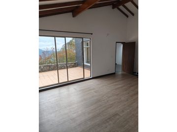 Casa en arriendo Las Palmas, Medellín