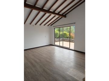Casa en arriendo Las Palmas, Medellín