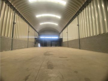 VENTA DE BODEGA EN LA CIRCUNVALAR - BARRANQUILLA