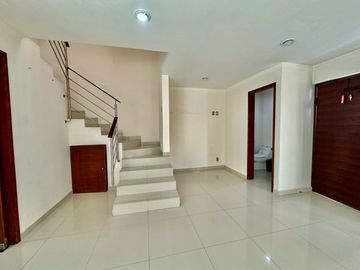 CASA EN VENTA EN SAN MATEO ATENCO,  EN PRIVADA CON SALIDA RÁPIDA A CD.MX