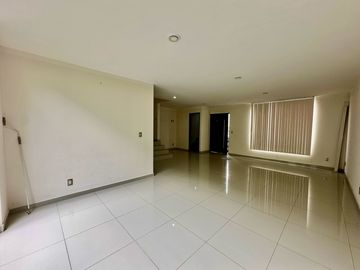 CASA EN VENTA EN SAN MATEO ATENCO,  EN PRIVADA CON SALIDA RÁPIDA A CD.MX