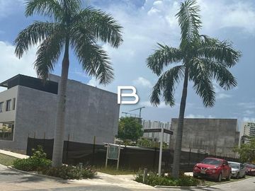 Terreno en Puerto Cancún