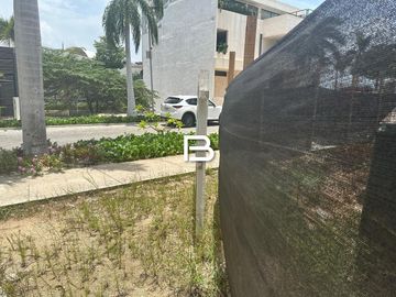 Terreno en Puerto Cancún